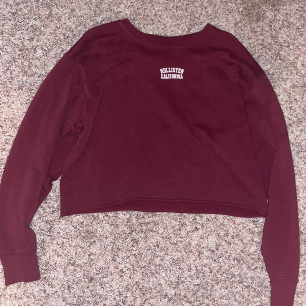 hollister semi cropped crew neck